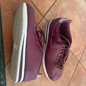 Nike Cortez’s 9.5